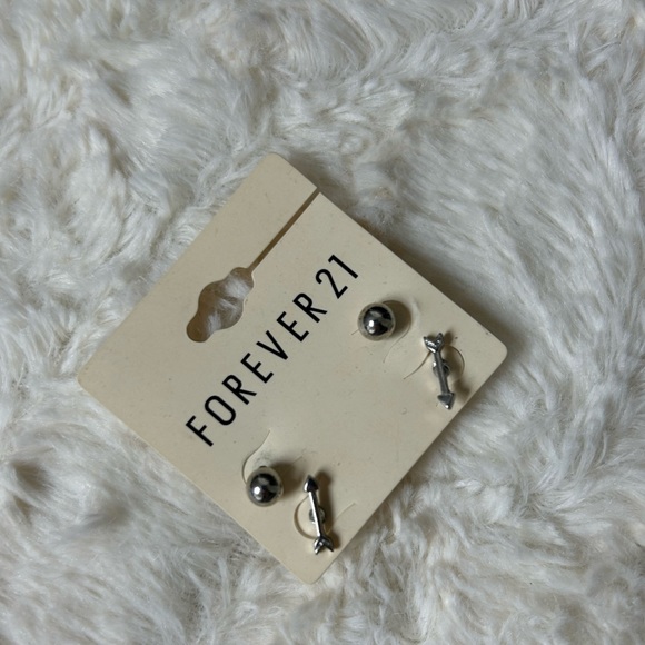 Forever 21 Fashion Earrings - Picture 3 of 4